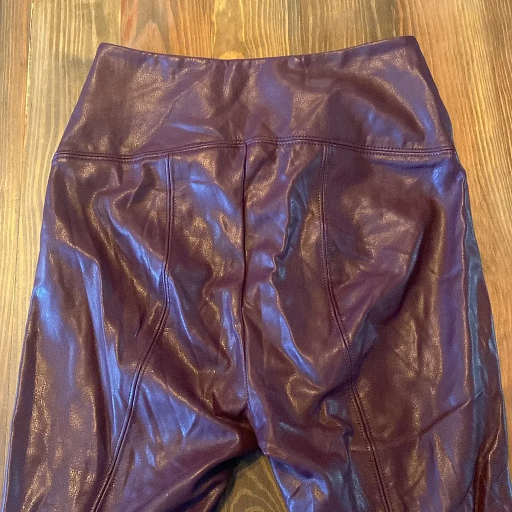 WHBM Runway Leggings Deep Purple - Picture 7 of 7